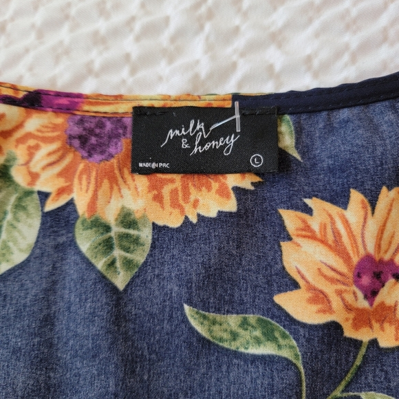 Milk & Honey Sunflower design Crop Long Sleeve Blouse Sz L - Picture 3 of 5